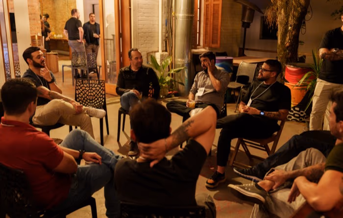 Roda de conversa entre participantes