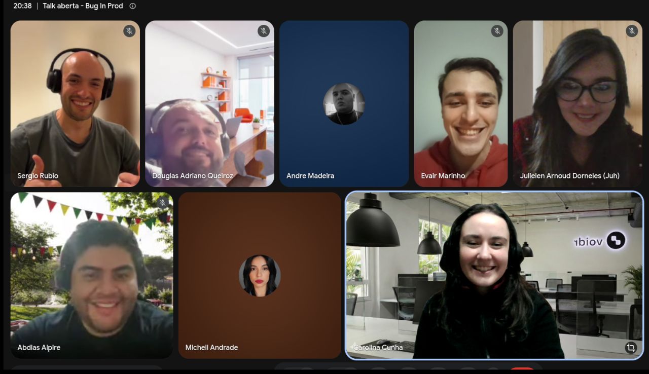 War Room ao vivo, com a comunidade em chamada